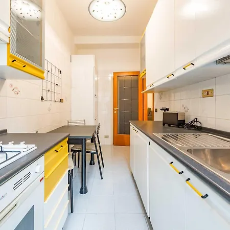 Διαμέρισμα Iolanda Fine & Spacious Flat